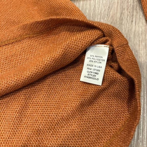 Altar'd State Burnt Orange Cropped v neck Sweater, Women's Size S - Picture 3 of 5